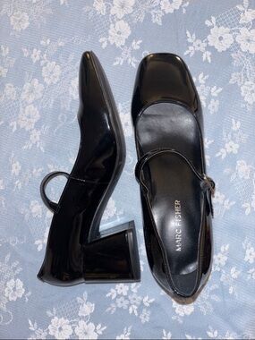 Classic Black Patent Mary Jane Pumps Size 7.5